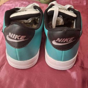 New &amp; Unused Men Casual Sneakers