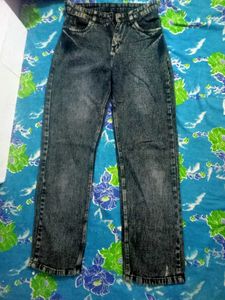 Women/Men Jeans !! On Sale Price