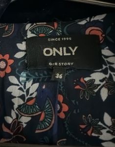 Stylish Navy Blue Velvet Blazer