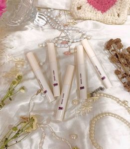 magic casa white choco lip glaze 🌷🐰🦢