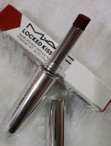 Mac Locked Kiss Lipstick ♥️💘