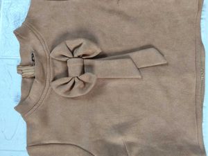 Women Cute Crop Top with Bow Detail