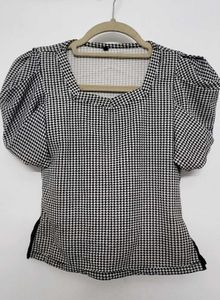 Black & White Puff Sleeve Top