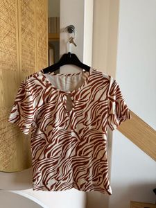 Animal Print Keyhole Top