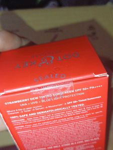 DOT &amp; KEY Sunscreen SPF 50+