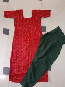Kurthi Set ( Top & Bottom)