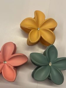 Flower Hair Claw Clips - 3 Pack