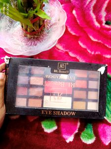 RL Beauty Shades Of Trend Eyeshadow &amp; Blush Palett