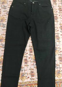 Black Skinny Jeans - Size 32