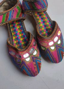 Rajasthani Mojadi