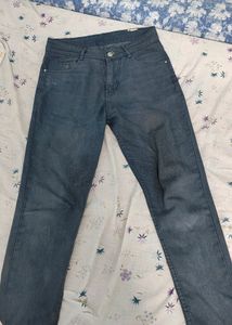 Blue Colour Jeans In Good Condition