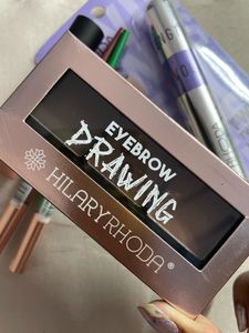 Hilary Rhoda Makeup Set (brand new)