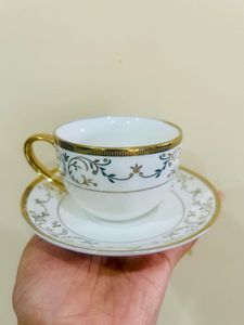 New Royal Vintage Gloden Tea Cup Set