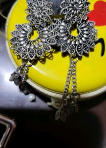 Silver Square Hoop Earrings And Oxidised Jhumka