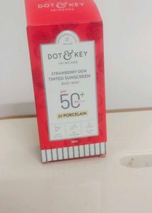 Dot & Key Sunscreen SPF 50