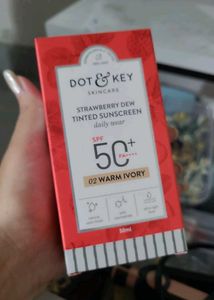 Dot & Key Strawberry Tinted Sunscreen SPF 50