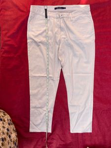 Off-White Straight Leg Jeans