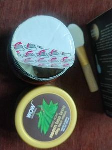 WOW Skin Science Anti-Acne Neem Tea Tree Clay Face