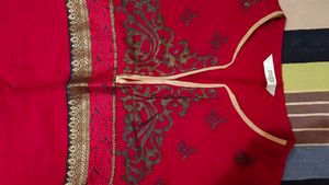 Red Kurti
