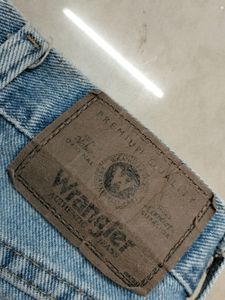 Used Shorts For Men With Obvious Flaws