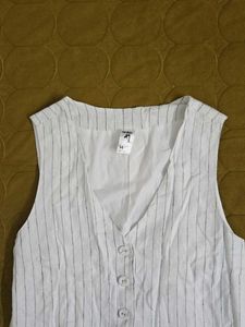 Striped Buttoned waist coat size M