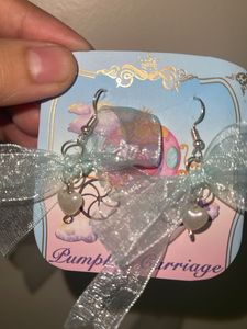 Cute Carriage Heart Earrings