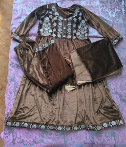 Brown Embroidered Kurta Set With Palazzo And Stole