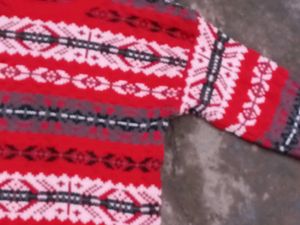 GAP Patterned Crewneck Sweater