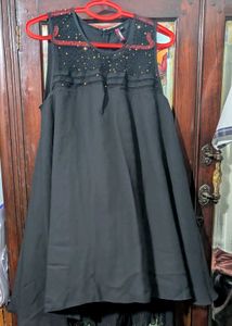 Black Sleeveless Dress
