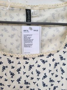 H&amp;M NEW Off White Floral Long Sleeve Top