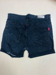 Black Denim Shorts - Trendy &amp; Comfortable