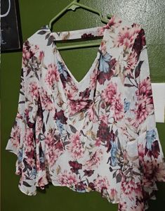 PINTERESTY FLORAL PRINT TOP