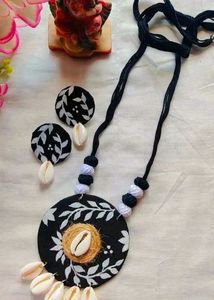 Diy Black Jewellery