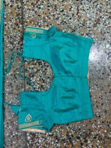 Elegant Teal Saree with Blouse