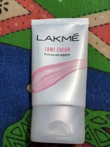 Lakme Lumi Cream