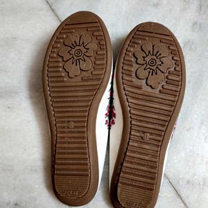 Embroidered Ethnic Flats