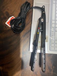 Ikonic Professional Pro Salon Hair Straightner