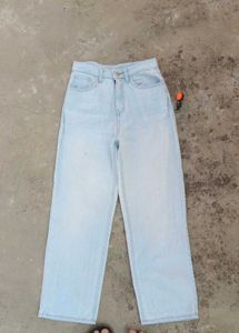 Light Wash High-Waisted Jeans