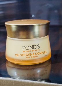 Pond&#39;s Bright Beauty Gel Creme