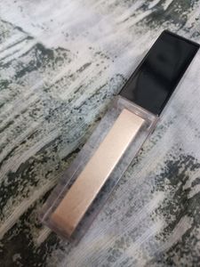 Million Colors Queen Kissed Liquid Highlighter