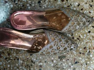 Embellished Party Wear Heels In 39 Number