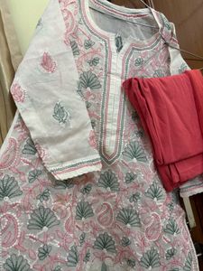 Elegant Chicken Kari Kurta Set