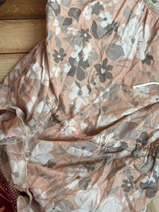 Floral Print Sleeveless Top