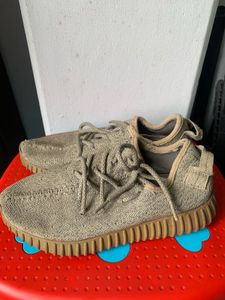 Yeezy Boost 350 V2