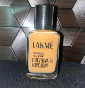 Lakme Forever Matte Foundation
