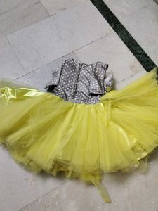 Yellow Frauk