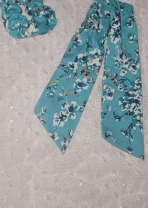 Hello Kitty Print Scrunchie And Ribbon