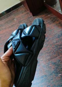 Black Flats With Free Complementary Yellow Flat