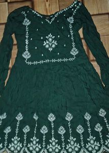 Mujhe Ye Dress Selling Karni Hai