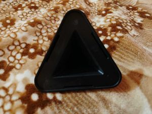 Pyramid Stand Mobile Holder Black